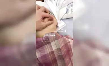 Loli killer 『Jiangnan No. 1 Deep Love』 เด็กนักเรียนหญิงชั้นมัธยมปลายบอกว่าเธอต้องการตอบแทนฉันที่ไปช้อปปิ้งกับเธอสองคาบเช้านี้ เธอจึงเปิดห้องและเย็ดเธอสามครั้ง ปรากฏว่าเด็กสาว