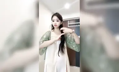 高質量舞姬裸舞【清梅 晴野】瘋狂抖奶、身材很不錯，掰穴姿勢豐富多樣！ (2)