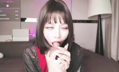 Gái xinh siêu nổi tiếng [Kiki-2025] Đồng phục tiếp viên quyến rũ ~ tất chân ~ đạo cụ xịt thủ dâm (4)