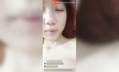 邻家学妹和线上男友视频，美乳嫩穴白虎自慰(3)