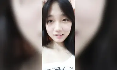 鄰家學妹和線上男友視頻，美乳嫩穴白虎自慰 (5)