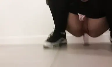 极品神仙颜值学生妹户外商场更衣室自慰