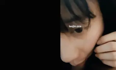 2025年10月最新，【重磅】極品反差推特女大學生【少蘿涵】付費大尺度視頻，完美露臉，清純反差愛約炮，白虎粉穴 (9)