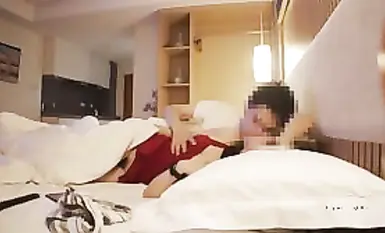 Seorang pemburu wanita Hangzhou secara khusus menyasarkan gadis-gadis muda yang lembut dan malah meminta mereka memperkenalkan teman wanita mereka kepadanya untuk seks - benar-benar mengagumkan! (12)