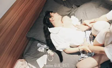 Seorang pemburu wanita Hangzhou secara khusus menyasarkan gadis-gadis muda yang lembut dan malah meminta mereka memperkenalkan teman wanita mereka kepadanya untuk seks - benar-benar mengagumkan (3).