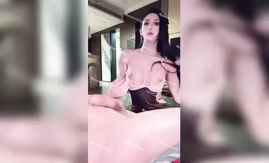 Pan Yuchen, TS (pasangan seks) peringkat atasan, bernilai tinggi, mempunyai payudara lebih besar daripada wanita dan zakar lebih besar daripada lelaki. Dia pun boleh tidur dengan cikgu. Adakah anda masih mengambil berat tentang saiznya?