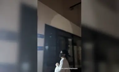 Trần nhà hé lộ phiên bản đầy đủ mới nhất của tác phẩm của người phụ nữ trưởng thành điên rồ [cikaimoon], khỏa thân hoàn toàn ở nơi công cộng, cho thấy người bạn thân nhất của cô ấy trong nhiều cảnh phơi bày khác nhau ở nông thôn và thành phố (1)