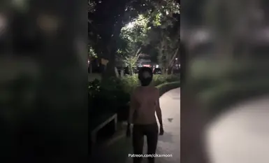 Trần nhà hé lộ phiên bản đầy đủ mới nhất của tác phẩm của người phụ nữ trưởng thành điên rồ [cikaimoon], khỏa thân hoàn toàn ở nơi công cộng, cho thấy người bạn thân nhất của cô ấy trong nhiều cảnh phơi bày khác nhau ở nông thôn và thành phố (1)