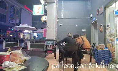 天花板露出狂人御姐【cikaimoon】最新作品完整版时长，人前全裸协闺蜜乡间城市各种露出(3)