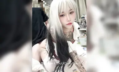 Chiến binh Rune Ahri bị ghim vào ghế và bị xâm nhập từ phía sau, cặp mông săn chắc, đôi chân thon thả, vóc dáng tuyệt đẹp và thân hình hoàn hảo đến mức bùng nổ của cô bị cưỡng hiếp cho đến khi đôi chân cô yếu đi (3).