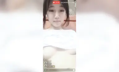 長的很萌的鄰家學妹和線上男友1v1，美乳嫩穴多水，虛擬造愛，線上調教，反差阿黑顏 (4)