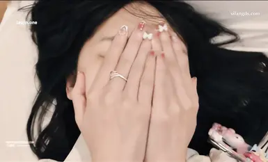 2025年10月最新【重磅】超美清純素人小學妹【20分鍾完整版】跟男友教室口 旅館啪啪 好純，真的好羞澀 (3)