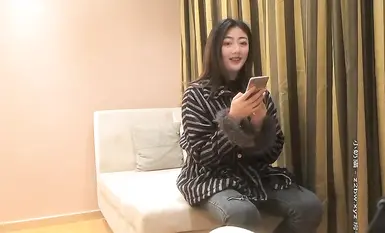 漂亮小姐姐，爱笑的女人都不差，大胸美腿好身材，被干娇喘声声太诱人，不可错过视觉盛宴