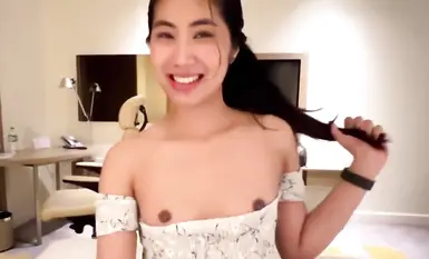 美しく魅力的な女子留学生が外国人の彼氏と自撮りしたセックス動画がネットに流出。コンドームなしで挿入され大満足の様子。