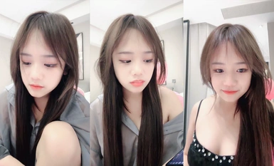 騷狐狸精 極品巨乳嫩妹，天然大胸美少女，童顏酥胸一線天美穴。 (1)