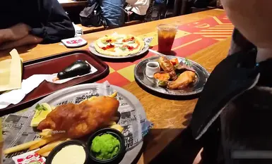 大奶肥臀少女福利姬【小小Q】跟小Q一起去哈利波特園區約會吧