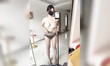 Người phụ nữ trẻ đẹp của Douyin [Mẹ của Qiqi] có bộ ngực lớn và đôi chân dài, tất lụa quyến rũ, điệu nhảy khỏa thân quyến rũ và thủ dâm (1)