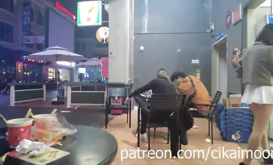 The ceiling reveals the new work of the crazy mature woman [cikaimoon] + a collection of recent works. Freedom in the fields: a day spent with farmers, completely naked in front of farmers, completely naked in front of people on the beach. She is really bold and fearless (3).