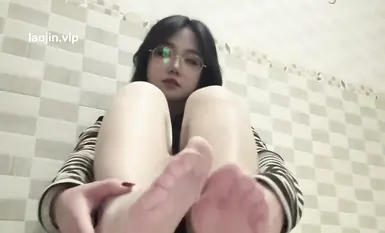 在外地的眼镜女友