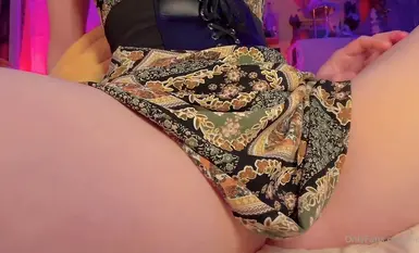 【罕見自流白漿體質】超敏感粉嫩蝴蝶屄淫穴小蘿莉自慰狂魔「hellgirrl」OF大尺度自慰私拍1