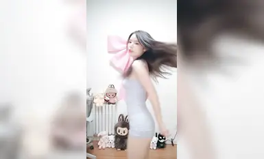 Wu Yu - Goddess's Revealing Hot Dance 1