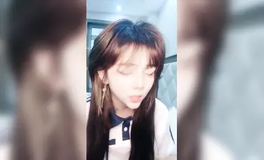 高颜值取悦——假屌插穴