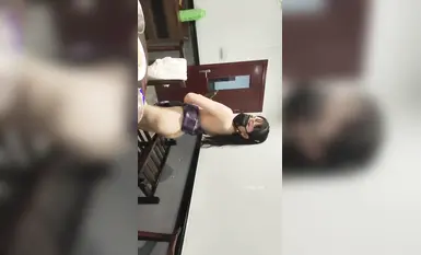 推特網紅戶外露出博主【TonyJ和貝貝】COS蘿莉塔戶外露出 水手服學生裝肛塞狐狸尾巴 自慰口交性愛啪啪 (3)