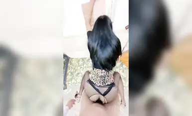 강력 추천! [다리 긴 딸 릴리] - 9월 최신작! 레오파드 무늬 드레스에 완벽한 늘씬한 다리와 블랙 스타킹, 스타킹 핥기, 아름다운 발, 은밀한 부위 핥기! 프로 AV에 버금가는 다양한 체위와 믿을 수 없을 정도로 아름다운 신음 소리까지.