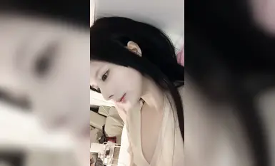 시 - 순수하고 청순한 어린 소녀! 그녀의 단 한 번뿐인 상반신 노출 쇼!