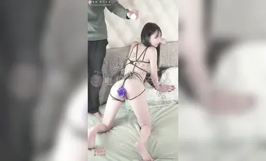 놀랍도록 아름다운 "귀엽고 사나운 마스터"가 컴백 데뷔합니다! 블루 버터플라이 왁스 드립_대형 딜도 자위, 핑크 쌍두 용 페니스 이중 삽입 자위_3