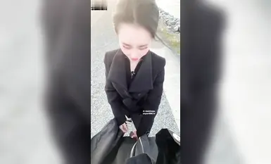 超美整活御姐_汐夢瑤_最新作，公園風景真的超級棒！_我也趁著氣氛正好，大膽地在陌生人面前露出口交，最後實在憋不住了直接在海邊開炮被狠狠內射