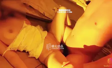 [กระต่ายกระฉับกระเฉง] หญิงสาวในเสื้อกล้ามสีขาวถูกข่มขืนและสอดใส่โดยไม่ใช้ถุงยางอนามัยอย่างโหดร้าย