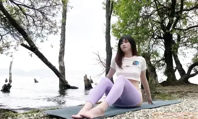 網紅瑜伽博主『周奕親』露點裸體瑜伽 居家戶外高難度展示無毛肥逼 (2)