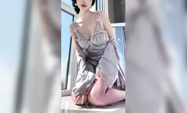 抖音福利高颜值女神级长腿丝袜御姐『小久红』诱惑视频各种职业装脸穴同框骚穴特写自慰满满女人味(4)