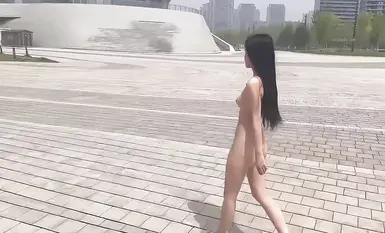 Kumpulan gadis dalam talian yang popular [Ximeng Studio] menampilkan sekumpulan pelajar perempuan cantik yang berbogel sepenuhnya di luar, di sekolah, jalanan, dan taman (4).