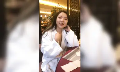 网红高颜值美少女团队【西萌工作室】户外露出温泉沐浴裸体问路车内自慰(1)