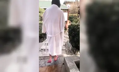 The popular online celebrity group [Ximeng Studio] exposed themselves outdoors while bathing in a hot spring, asking for directions naked, and masturbating in a car (4)