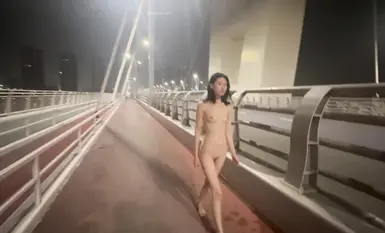 网红高颜值美少女团队【西萌工作室】极品在校女大学生【濑濑】露脸全果游走学校裸舞调教(7)