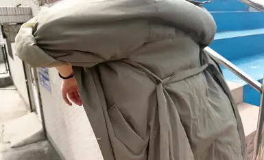 인기 온라인 연예인 팀인 [시멍 스튜디오]는 학교에서 완전히 나체로 누드 댄스와 BDSM을 선보이는 최고 수준의 여대생 [세세]를 출연시켰다. (9)