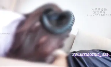 ผู้ใช้ทวิตเตอร์ชื่อ "Linxiaoting" ("บันทึกประจำวันลามกของหลินเซียวติ้ง เล่ม 3") นำเสนอภาพหญิงสาวสวยหุ่นดี หน้าอกไซส์ 85C สะโพกโค้งเว้า และหมอหญิงหน้าตาคล้ายปีศาจที่คอยช่วยเหลือผู้ที่มีปัญหาเรื่องการหลั่งน้ำอสุจิ