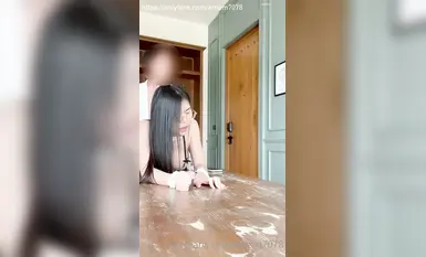 Wanita matang berdada besar, montok, dan kelas-S OnlyFans, amam, mendedahkan wajahnya dalam gambar peribadi, mempamerkan pelbagai bentuk seks berisi dan hidangan visual yang sempurna (14).