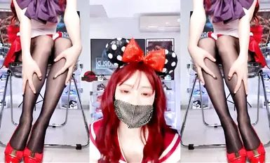 抖音极品双视角主播【一只霸王兽】各种双视角裸舞，把大屁股打红，拉珠肛塞，按摩骚逼，太涩情啦(1)