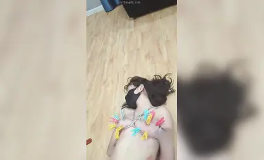 Kandungan berat dalam komuniti BDSM: penderaan kejam terhadap anak dara, pembakaran rokok, sebatan, penyeksaan payudara, titisan lilin, orgasme yang kuat, rangsangan faraj dan pelbagai bentuk manipulasi (1)