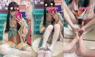 推特网红萝莉美少女【饭崽yiyege】古风汉服情趣自慰视频福利(1)