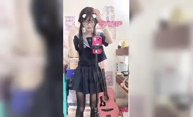 推特網紅蘿莉美少女 【飯崽 yiyege】古風漢服情趣自慰視頻福利 (3)