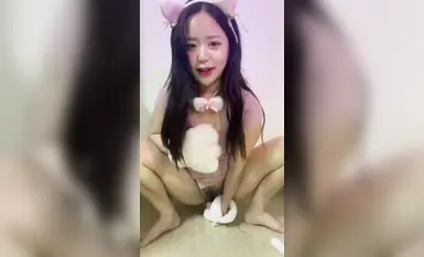 極品韓國妹子露臉自慰流出，青春可愛的反差婊給金主口交吞精 (3)