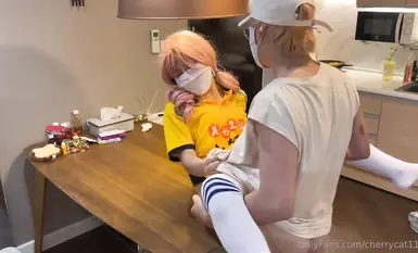 Onlyfans 台湾网黄反差博主【樱桃猫】萝莉美少女淫荡性爱大放送深喉草嘴无套爆草骚穴，浪叫不止真骚(1)