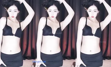 ซิงเย่ สาวสวัสดิการแสนสวยของ NetEase CC มีการเปิดเผยช่องคลอดและเต้นยั่วยวนแบบเฉพาะตัวขนาดใหญ่ เธอสัมผัสตัวเอง ใช้พร็อพ และสอดใส่เข้าไปในป่าดำหนาของเธอ (6)