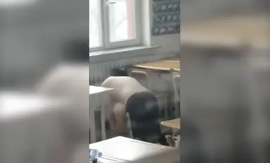 真實中學生教室偷歡合集