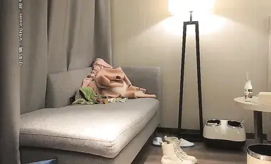 A top-tier socialite and young escort, she evokes the feeling of first love, engaging in breast licking, flirting, oral sex, leg lifting, side entry, and vigorous, intense fucking.